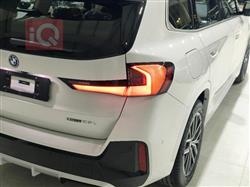 بی ئێم دەبڵیو iX1